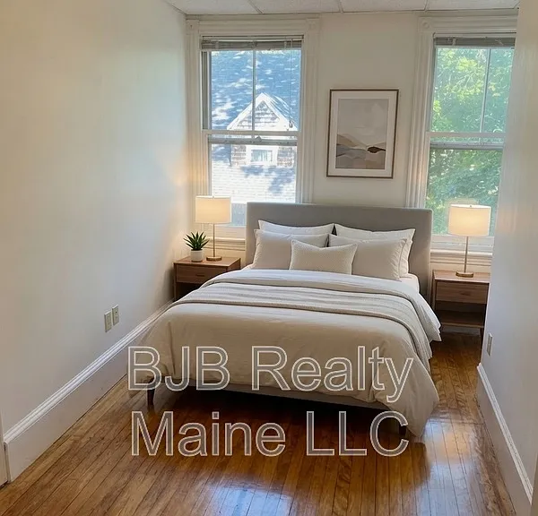 596 Preble St #4 — Photo 6