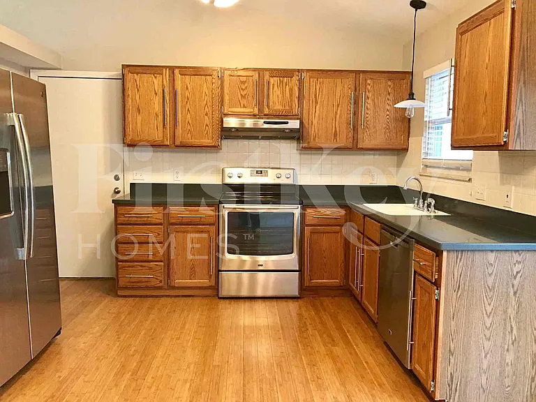 1037 Pegasus Cir — Photo 13