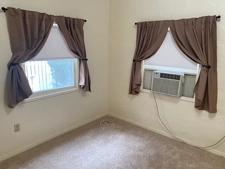 211 W Dexter St — Photo 10