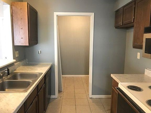 2nd image of 5812 Grassy Valley Dr