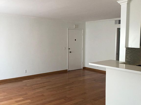 2nd image of 1246 N Hayworth Ave #208