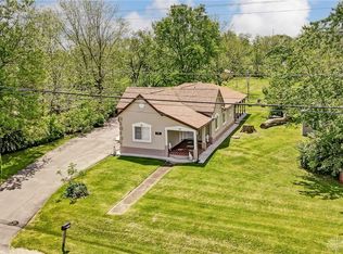 1905 E Leffel Ln, Springfield, OH 45505