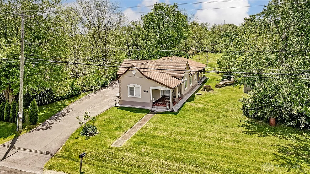 1905 E Leffel Ln photo 1