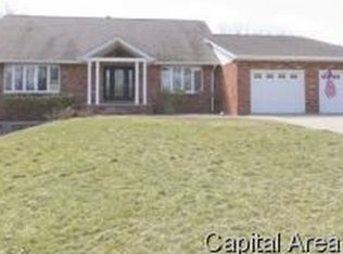 55 Stardust Dr, Sherman, IL 62684