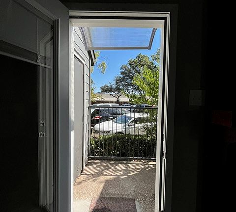 Access to balcony/terrace, with glass door with mini blinds.