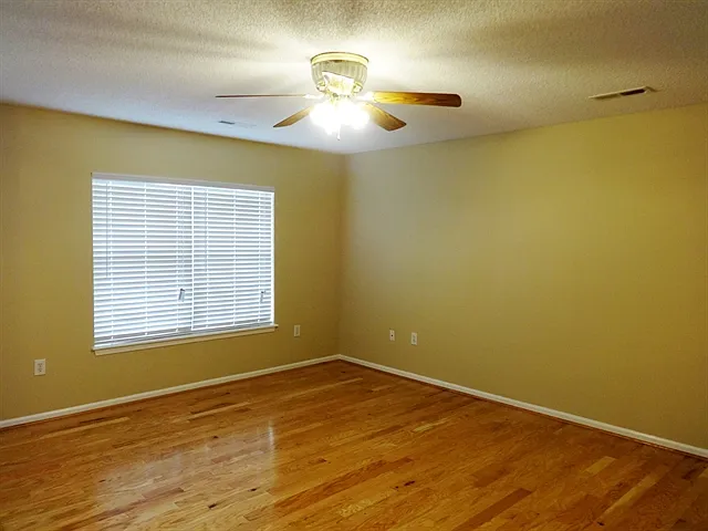 114 Elbow Cir — Photo 5