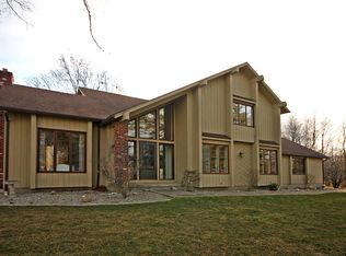 25 Briggsboro Ln, Fairport, NY 14450