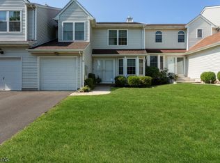 6 Seneca Trl, Branchburg, NJ 08876