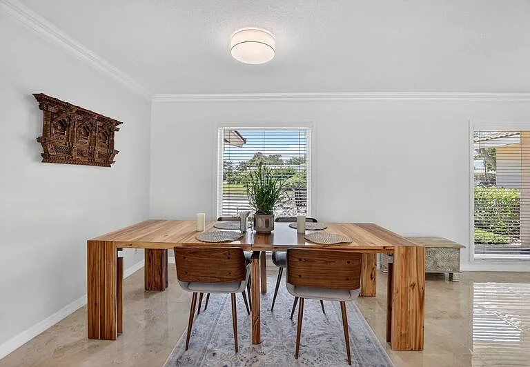 424 SW 7th Way — Photo 17