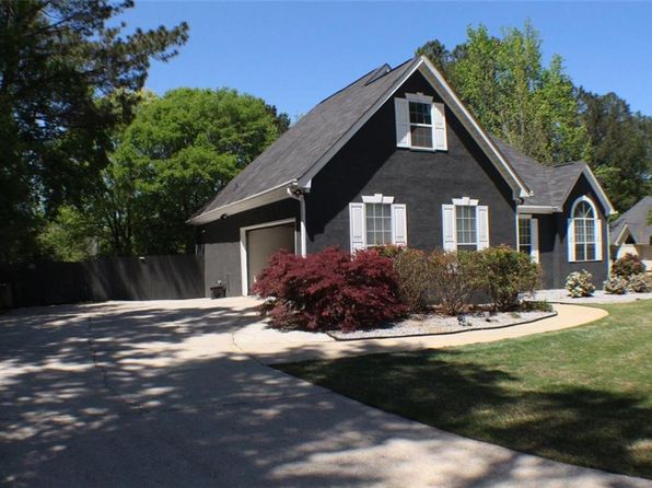 545 Chase Ridge Dr, McDonough, GA 30253