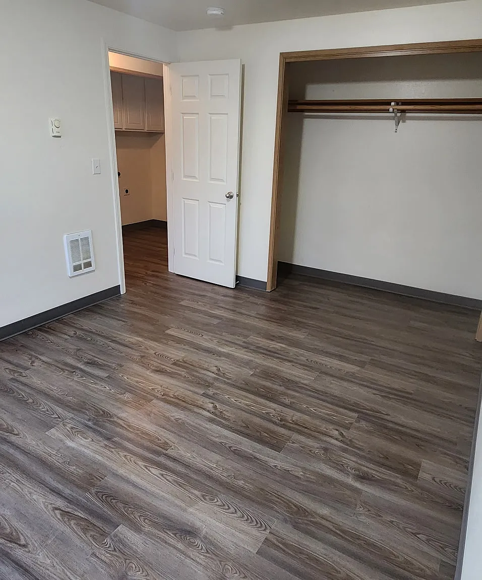 2 bed, $1,400 — Photo 3
