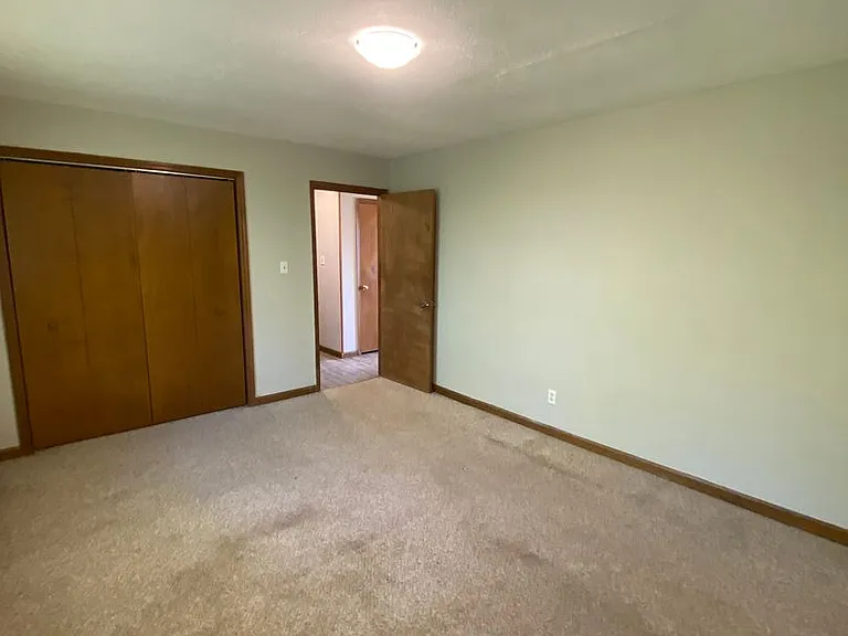 906 Flanders Ln NW — Photo 17