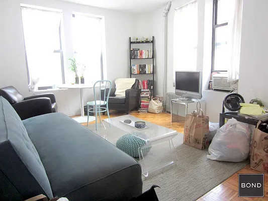 Rented by Bond New York | media 1