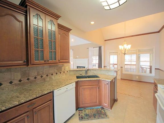 4th image of 1205 Meadow Perch Ct