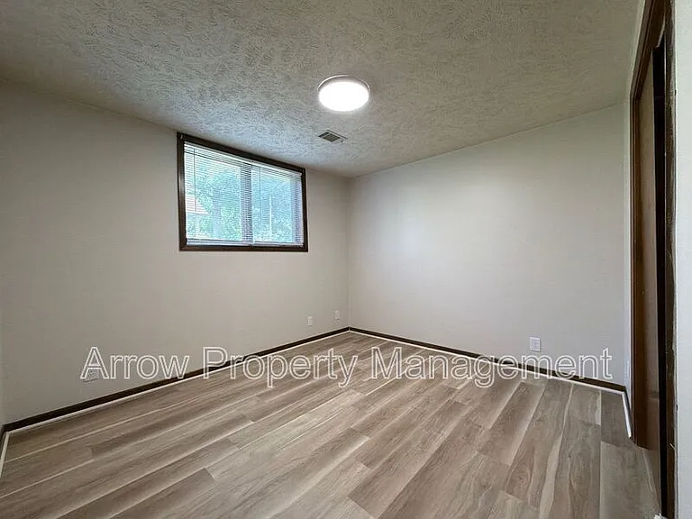 601 N 4th St #2 — Photo 8
