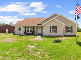 8100 Macaw Ln, Youngstown, FL 32466