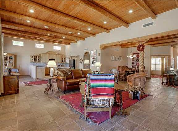4th image of 1025 Calle Parque Dr