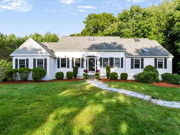 53 Haduk Dr, North Attleboro, MA 02760