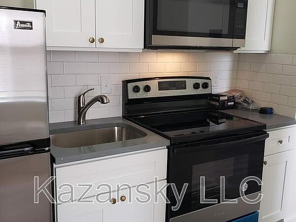2nd image of 5625 Sprague St Floor 1