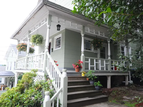 28 Oak St APT 1, Willimantic, CT 06226