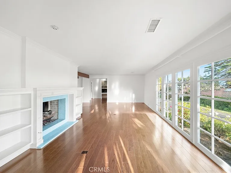 905 Emerald Bay — Photo 12