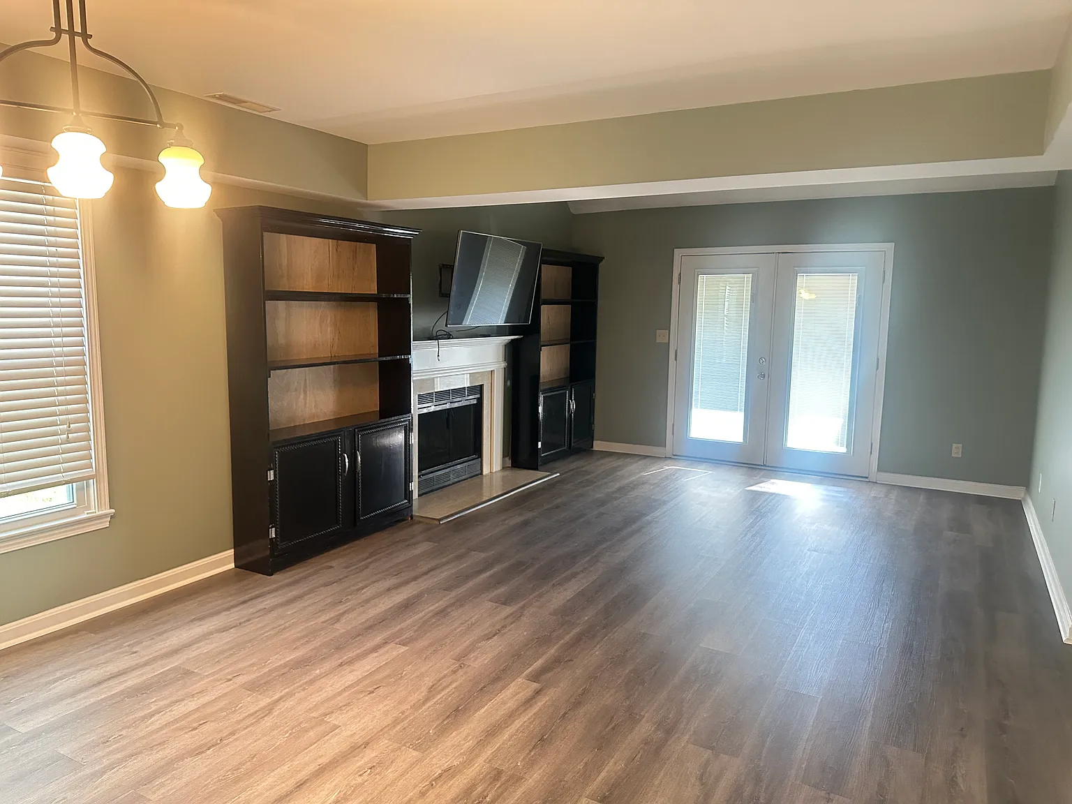 4406 Spring Bay Ct — Photo 2