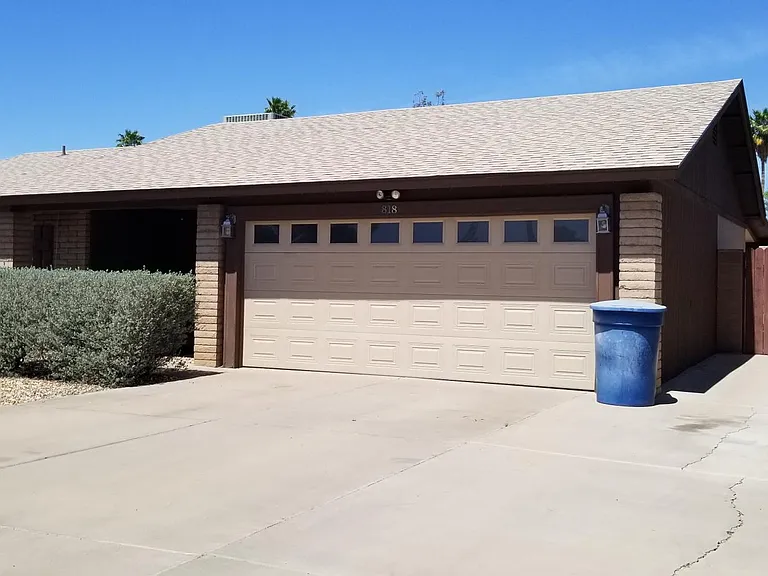 818 W Fogal Way — Photo 2