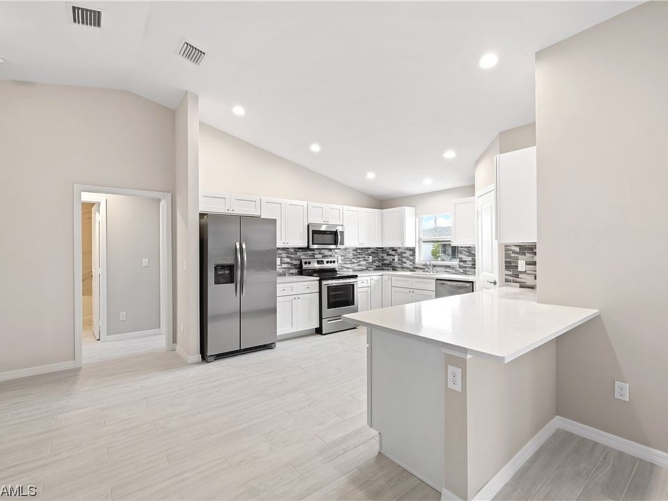 1st image of 2914 NW 9th Ave