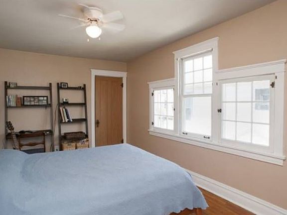 5th image of 704 S Oak Park Ave