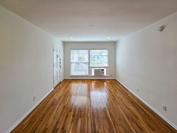 3rd image of 4635 Finley Ave APT 3