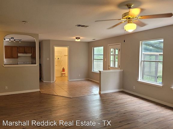 3rd image of 4718 Crestwood Hill Dr