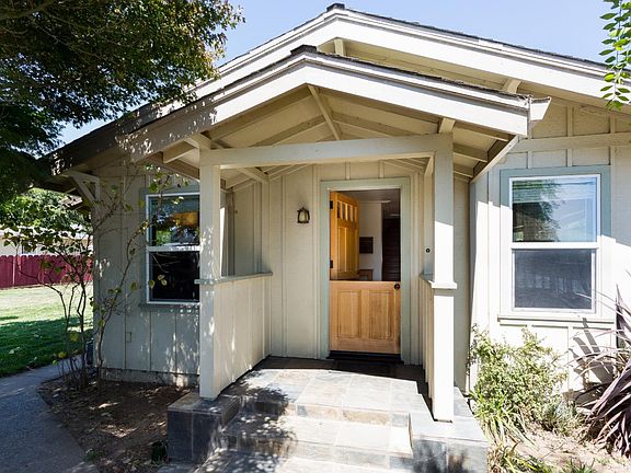 5th image of 12 Aldridge Ln