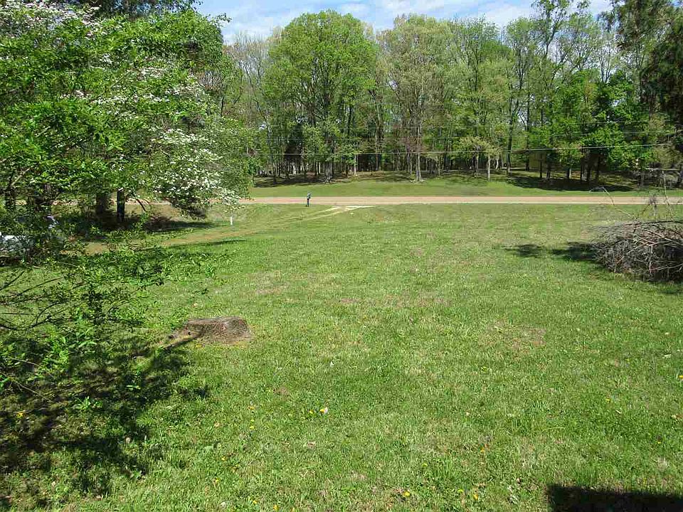 2nd image of 1253 Highway 45 Byp
