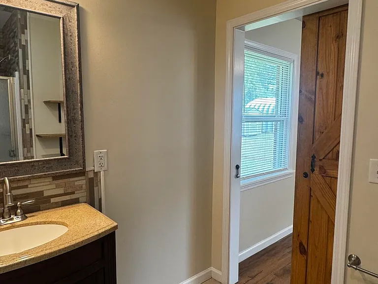 112 Shamrock Dr — Photo 14