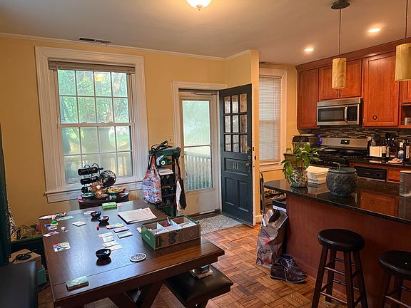 3rd image of 1021 S Barton St Unit 111