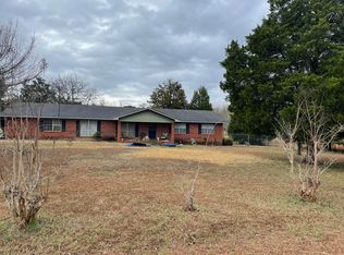 105 Orchard Dr, Gallion, AL 36742