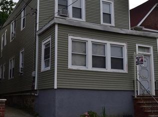 824 E 221st St, Bronx, NY 10467