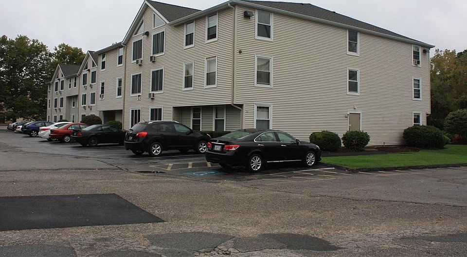 1st image of 201 Woodlawn Ave APT 108