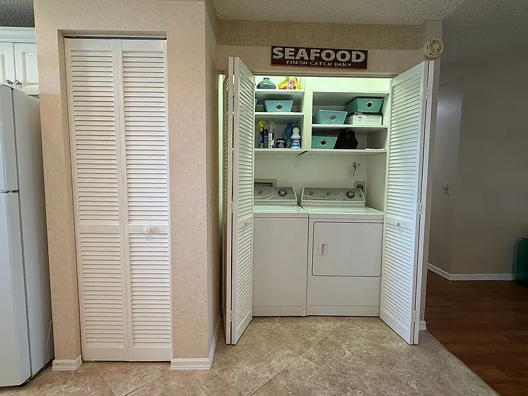 675 W Lake Jasmine Cir — Photo 13