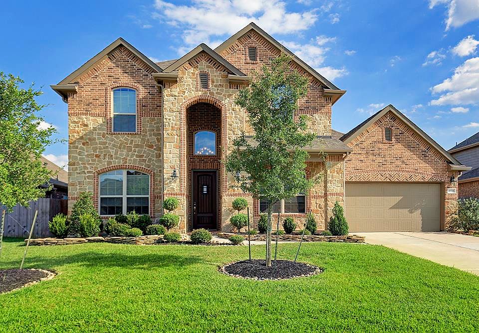 1st image of 20215 Bandera Lake Ln