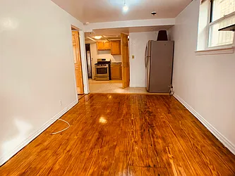 Rented by Laura Nguyen, LREB