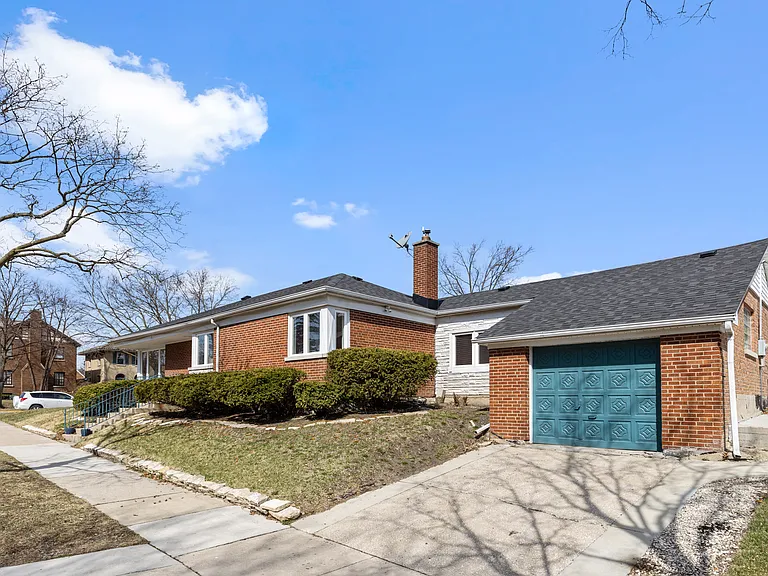1100 Edmer Ave — Photo 22