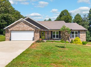 2755 Bennett Rd, Cookeville, TN 38506
