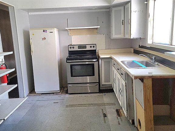 4th image of 926 Sterling Pl