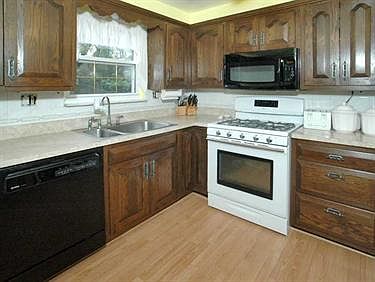 2nd image of 401 Crescent Garden Dr