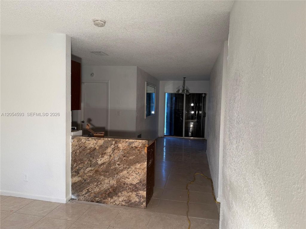 1561 NW 7th Ter, photo 9