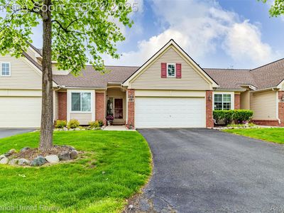 427 Lilly View Ct, Howell, MI, 48843