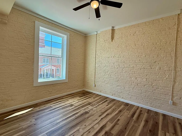 701 Charles St #A — Photo 9