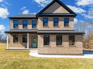 4725 Cornerstone Dr, White Lake, MI