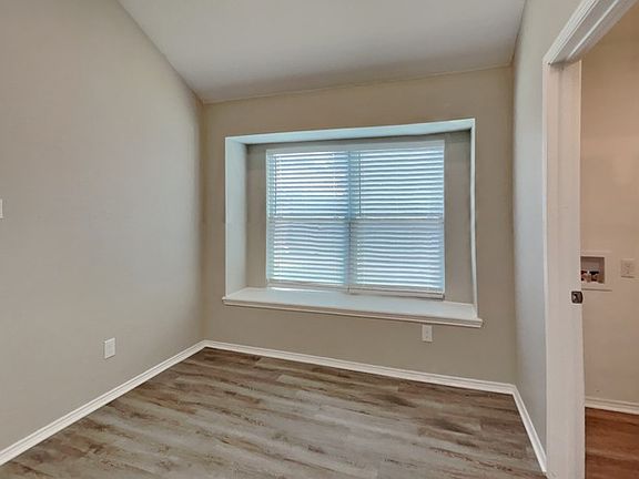 5th image of 5105 Persimmon Ct